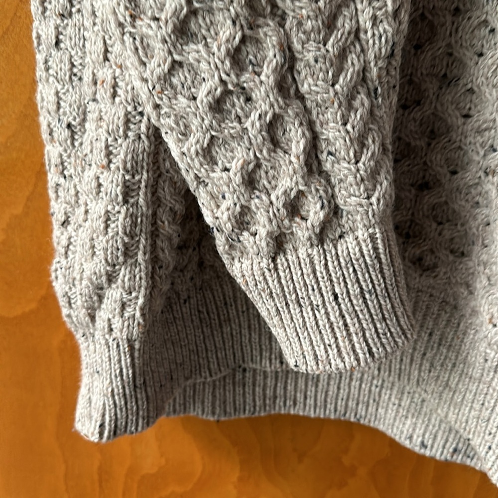 100% Virgin Wool Fisherman Sweater - Picture 4 of 9